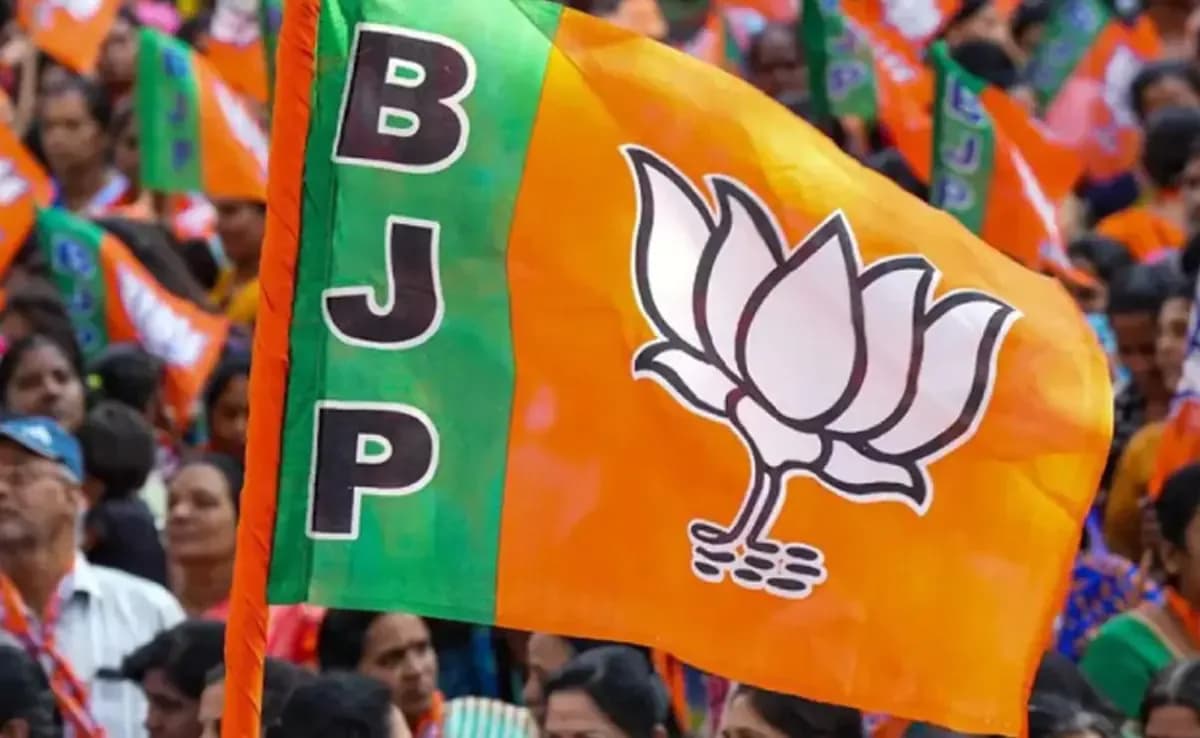 निकाय चुनाव से पहले भाजपा में टिकट की तकरार, करौली में बैठक के दौरान भिड़े नेता