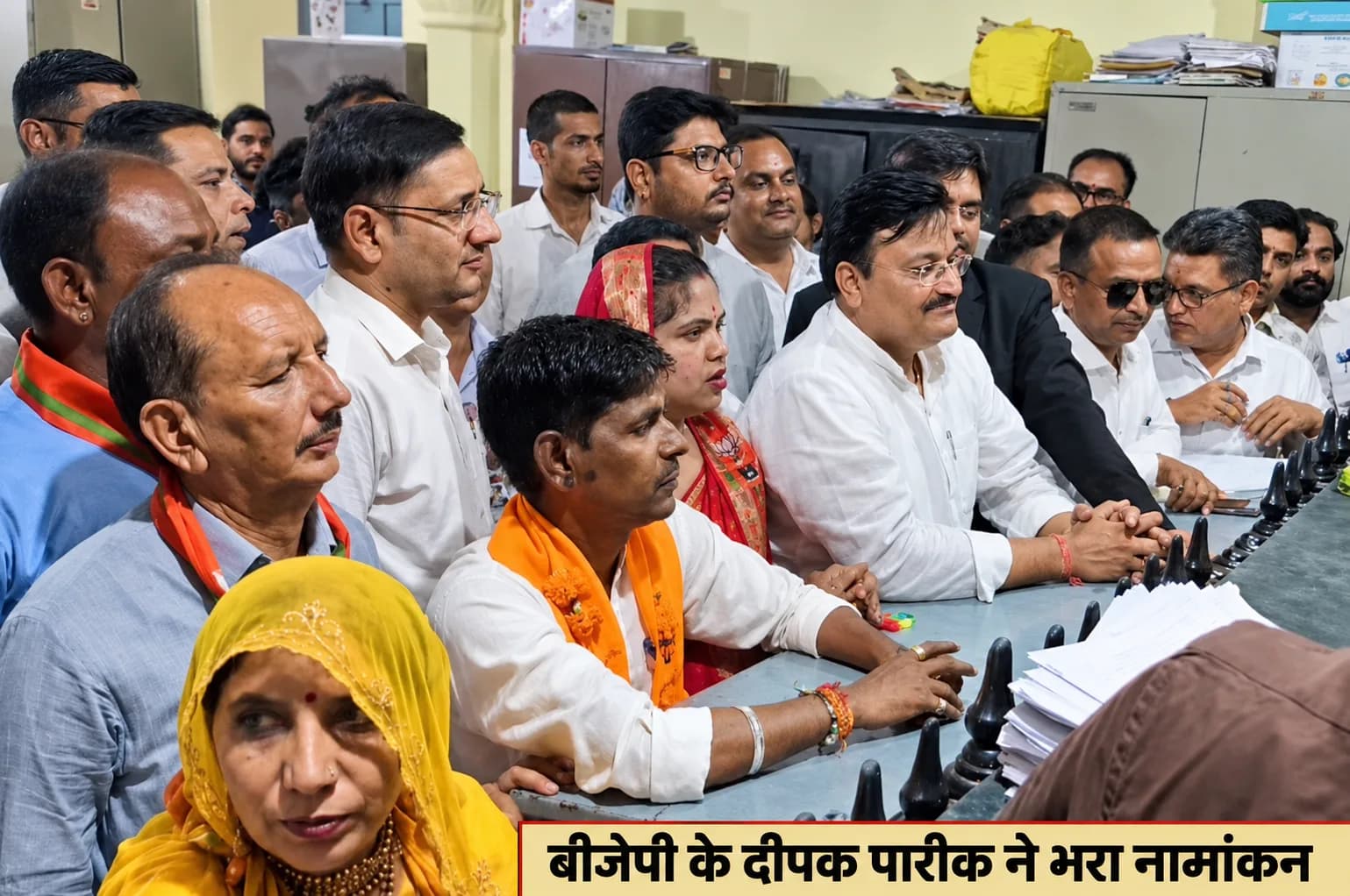 वार्ड 73 में त्रिकोणीय मुकाबले के आसार, बीजेपी के दीपक पारीक ने भरा नामांकन