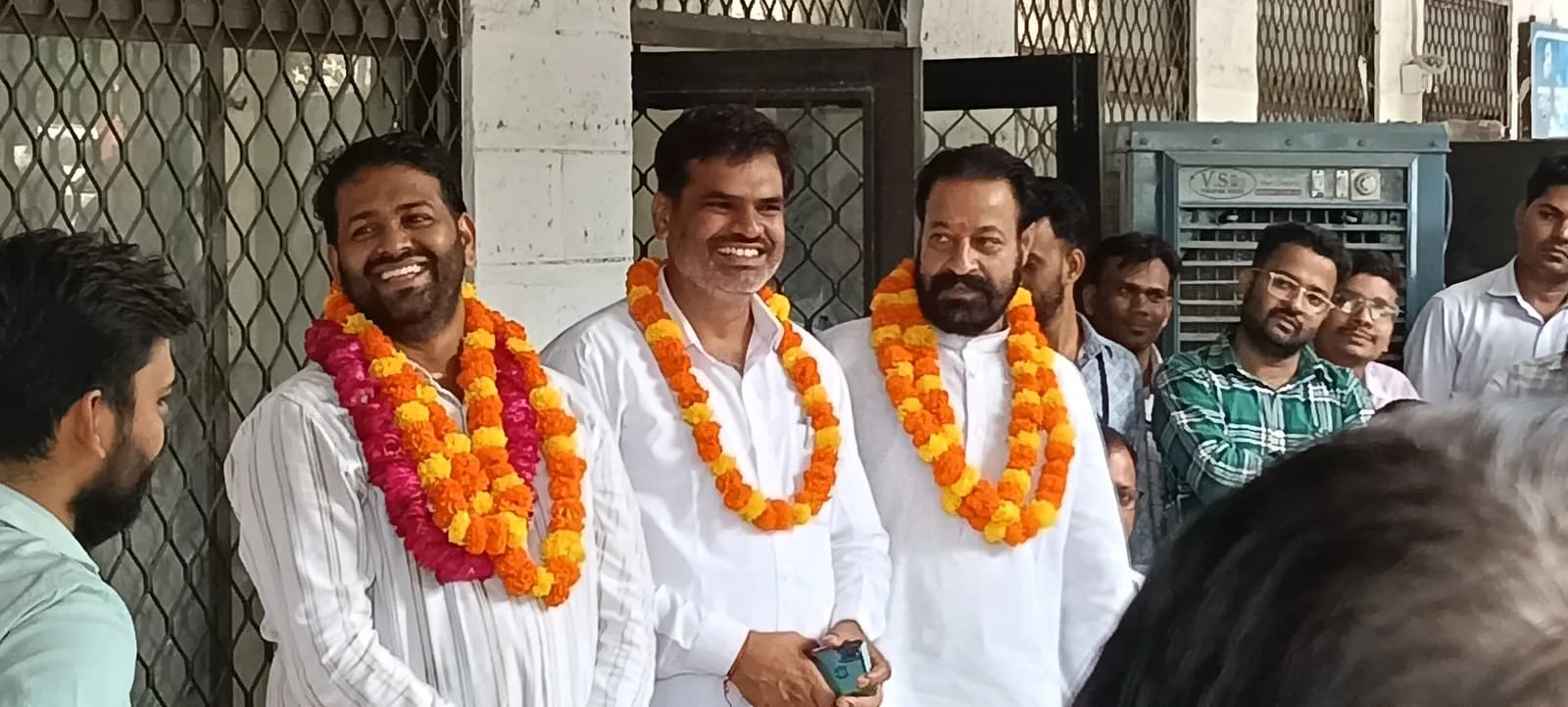 Jaipur :  जीत के बाद सचिवालय कर्मचारियों ने किया अभिमन्यु शर्मा का अभिनंदन