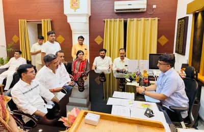 देशनोक निकाय चुनाव से पहले बाहरी लोगों की मौजूदगी पर कांग्रेस ने जताई चिंता, कलेक्टर को सौंपा ज्ञापन