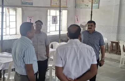 जिला निर्वाचन अधिकारी एवं नगरीय निकाय चुनाव पर्यवेक्षक ने मतगणना स्थल का लिया जायजा
