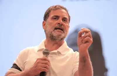 विपक्ष के विरोध प्रदर्शनों के बीच राहुल गांधी वियतनाम रवाना, भाजपा ने साधा निशाना