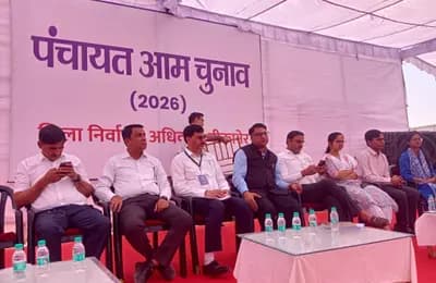 पंचायती राज आम चुनाव : पहले चरण के मतदान के लिए रवाना हुए मतदान दल