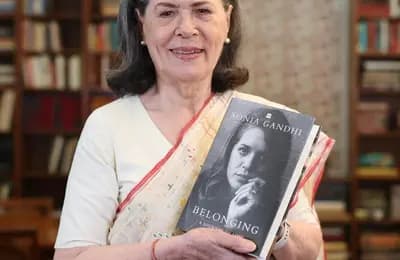 सोनिया गांधी की आत्मकथा ‘Belonging: A Journey of Love’ की पहली झलक, आधिकारिक इंस्टाग्राम पेज का शुभारंभ