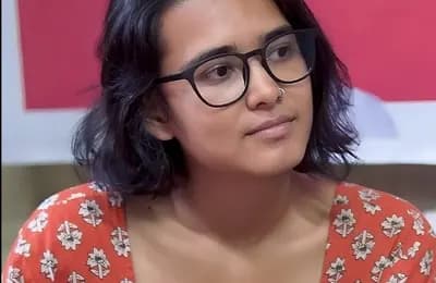 पीस बॉन्ड पर हस्ताक्षर नहीं करेंगी AISA अध्यक्ष नेहा बोरा