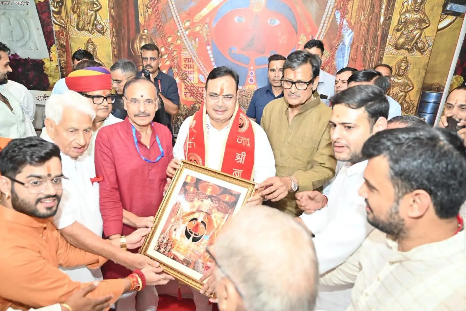 पूर्व मंत्री राजेंद्र राठौड़ ने मुख्यमंत्री भजनलाल शर्मा के साथ सालासर बालाजी धाम में किए दर्शन
