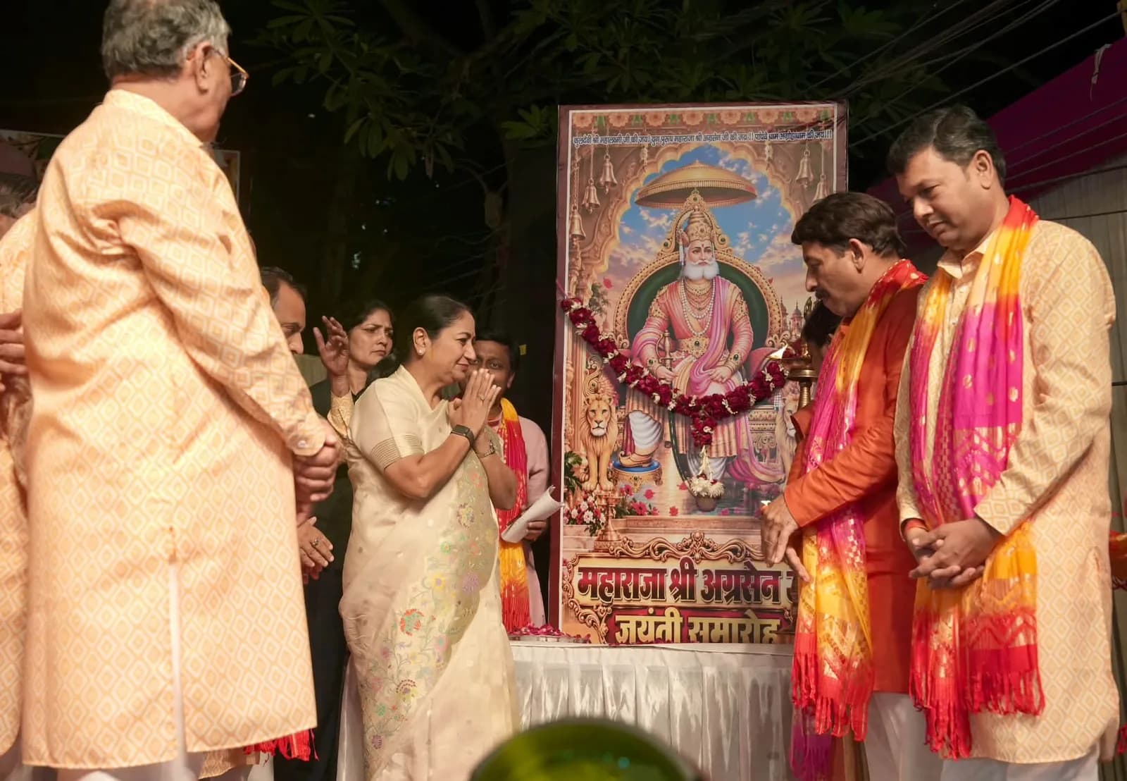दिल्ली की मुख्यमंत्री रेखा गुप्ता ने महाराजा अग्रसेन जयंती समारोह में की शिरकत