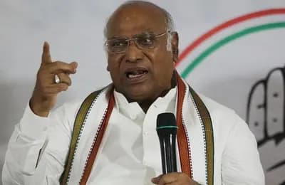 खड़गे की कथित टिप्पणी पर बिहार में विवाद, भाजपा नेता ने कोतवाली थाने में दी शिकायत