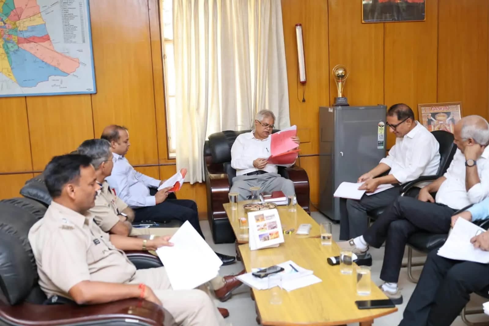 सीकर में पंचायतीराज चुनाव की तैयारियों की समीक्षा, राज्य निर्वाचन आयुक्त ने दिए दिशा-निर्देश