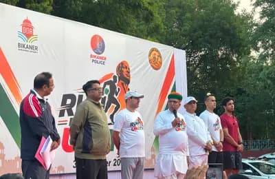 बीकानेर में रन फॉर यूनिटी को केंद्रीय मंत्री अर्जुन राम मेघवाल ने दिखाई हरी झंडी