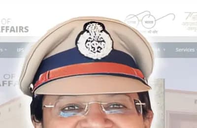IAS शिखर अग्रवाल के बाद IPS पत्नी डॉ. प्रशाखा माथुर भी APO