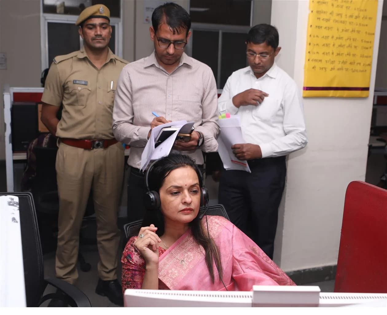 आमजन की शिकायतों का शीघ्र निस्तारण सुनिश्चित करें—डॉ. आरुषि मलिक
बांसवाड़ा जिला प्रभारी सचिव ने राजस्थान संपर्क 181 पर शिकायतों की समीक्षा की
जिले में 98.53 प्रतिशत शिकायतों का