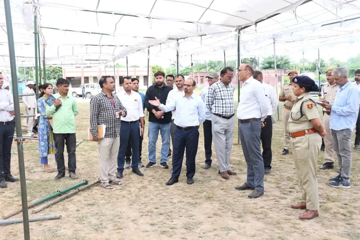 पंचायती राज आम चुनाव-2026
जिला निर्वाचन अधिकारी ने ईवीएम संग्रहण एवं वितरण व्यवस्था का जायजा लिया
ईवीएम स्ट्रॉन्ग रूम पर सुरक्षा सहित अन्य आवश्यक व्यवस्थाएं सुनिश्चित करने के न