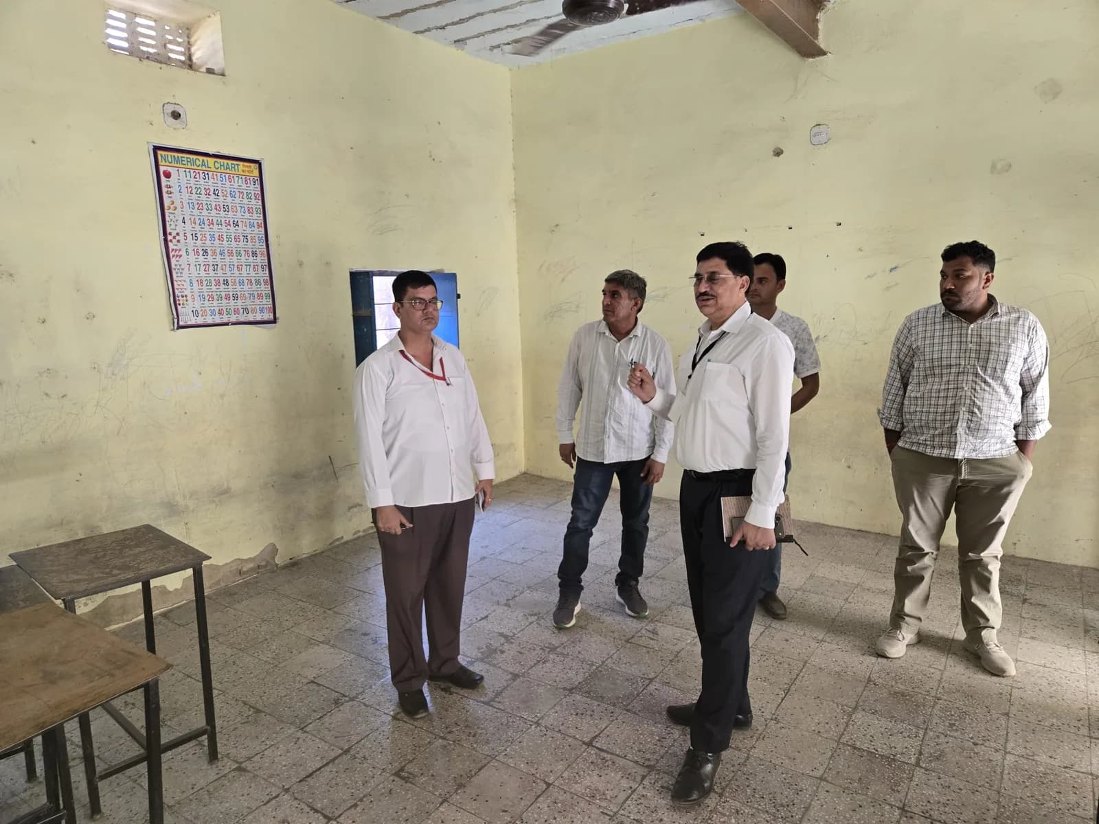 पंचायती राज आम चुनाव-2026: आब्जर्वर श्री नवनीत कुमार ने मतदान केंद्रों का किया निरीक्षण