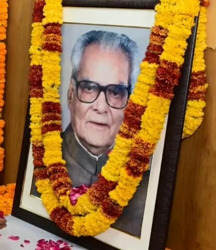 पूर्व मुख्यमंत्री भैरोसिंह शेखावत की जयंती पर महेश व्यास के निवास पर हुआ स्मरण कार्यक्रम, उनके जनकल्याणकारी कार्यों को किया याद