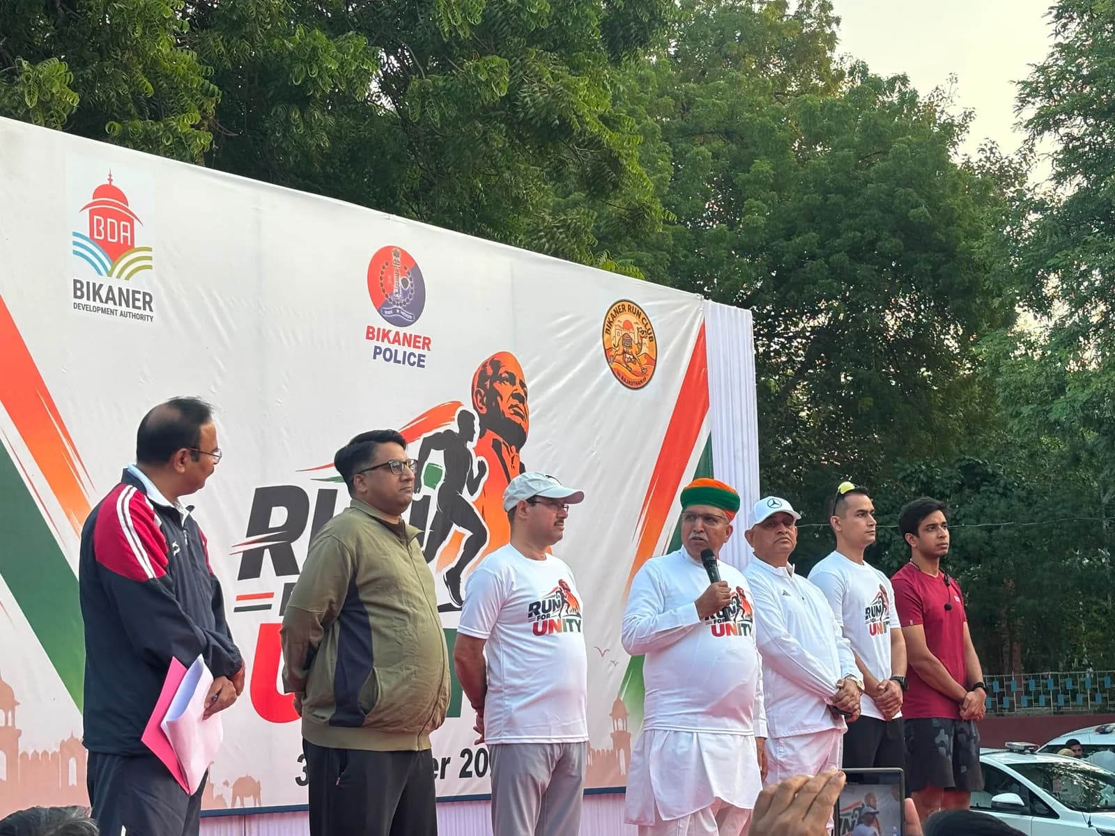 बीकानेर में रन फॉर यूनिटी को केंद्रीय मंत्री अर्जुन राम मेघवाल ने दिखाई हरी झंडी