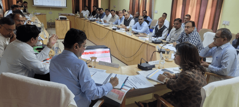 Ms Aarti Dogra, Chairperson of Electricity Distribution Corporations held a meeting in Bikaner