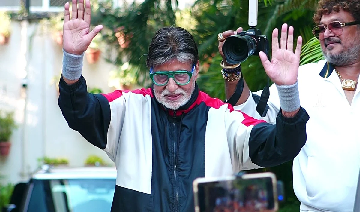 अमिताभ बच्चन ने Cryptic Blog Post, लिखा- “चील जब होवे शांत तो भैया, तोते बोलन शुरू करें,”‘ क्या है इसका मतलब ?