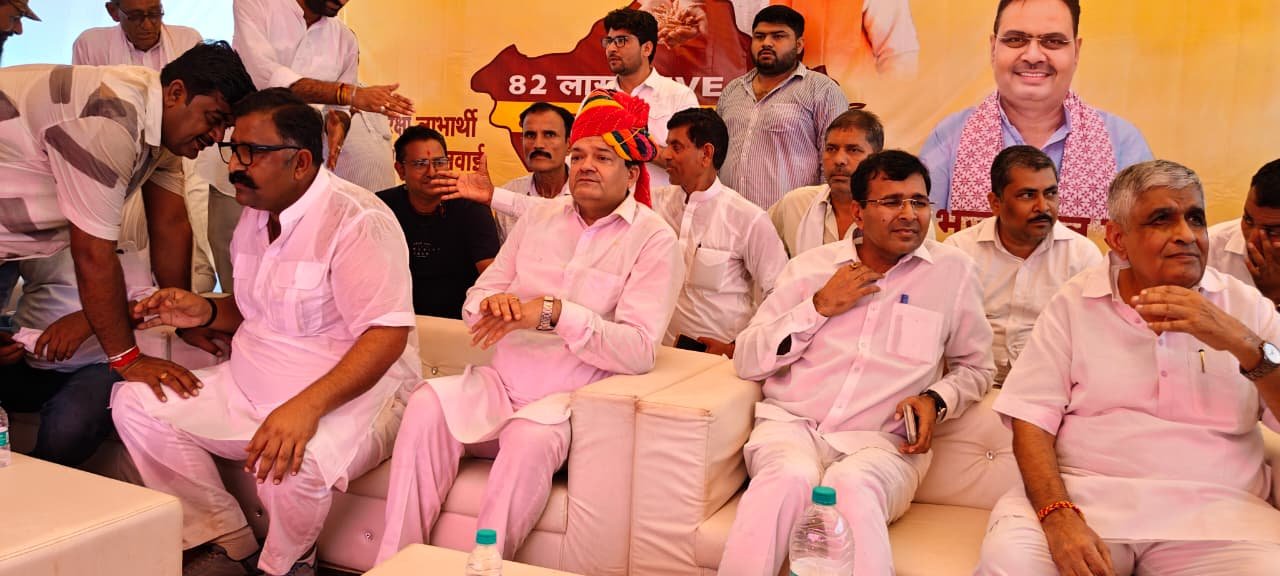 खाद्य मंत्री की जनसुनवाई में आए रिकॉर्ड 680 प्रकरण, बड़ी संख्या में आए ग्रामीण