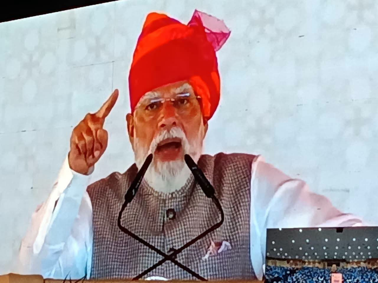 BIKANER NEWS : पचपदरा कार्यक्रम का महाराजा गंगासिंह विश्वविद्यालय सभागार में हुआ सीधा प्रसारण
